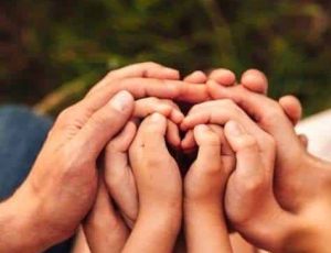 foto psicoterapia para menores y familia